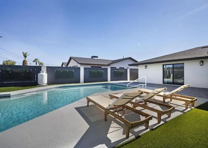 Holiday home Glimmer-sparkling Pool & Mini Golf-near Old Town
