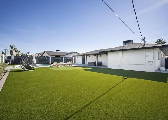 Holiday home Glimmer-sparkling Pool & Mini Golf-near Old Town *